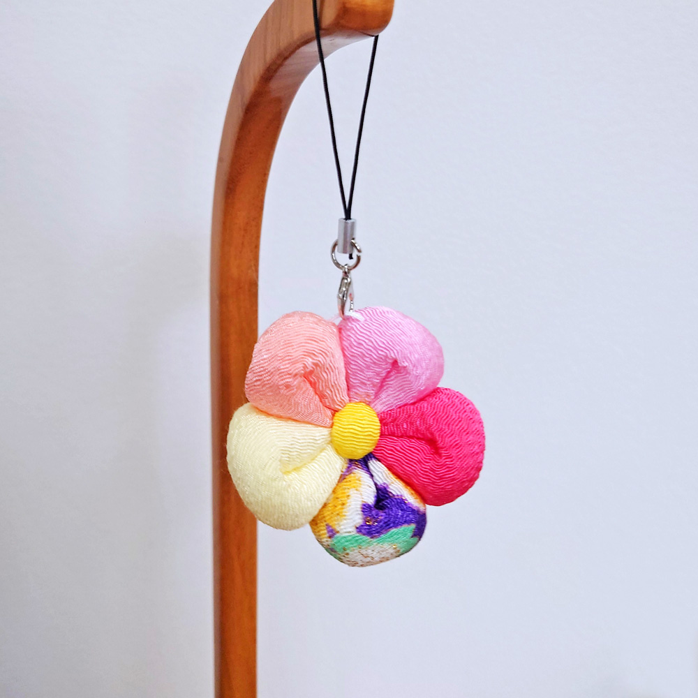 ちりめん細工のお花
